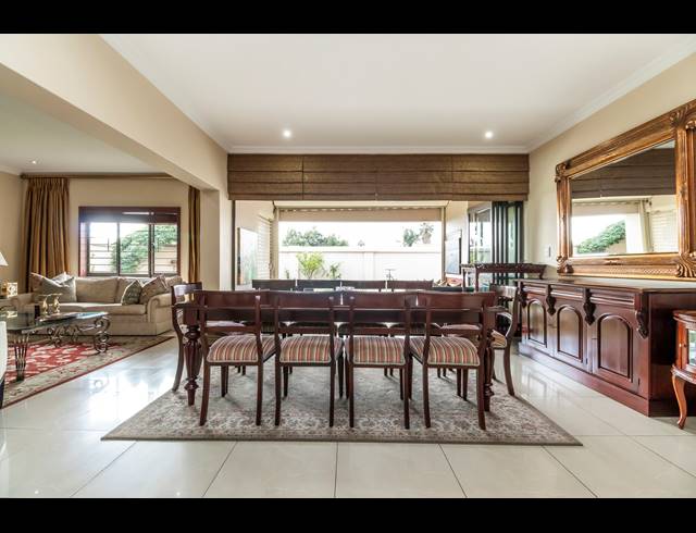 3 BEDROOM FREEHOLD RENTED IN MORNINGSIDE